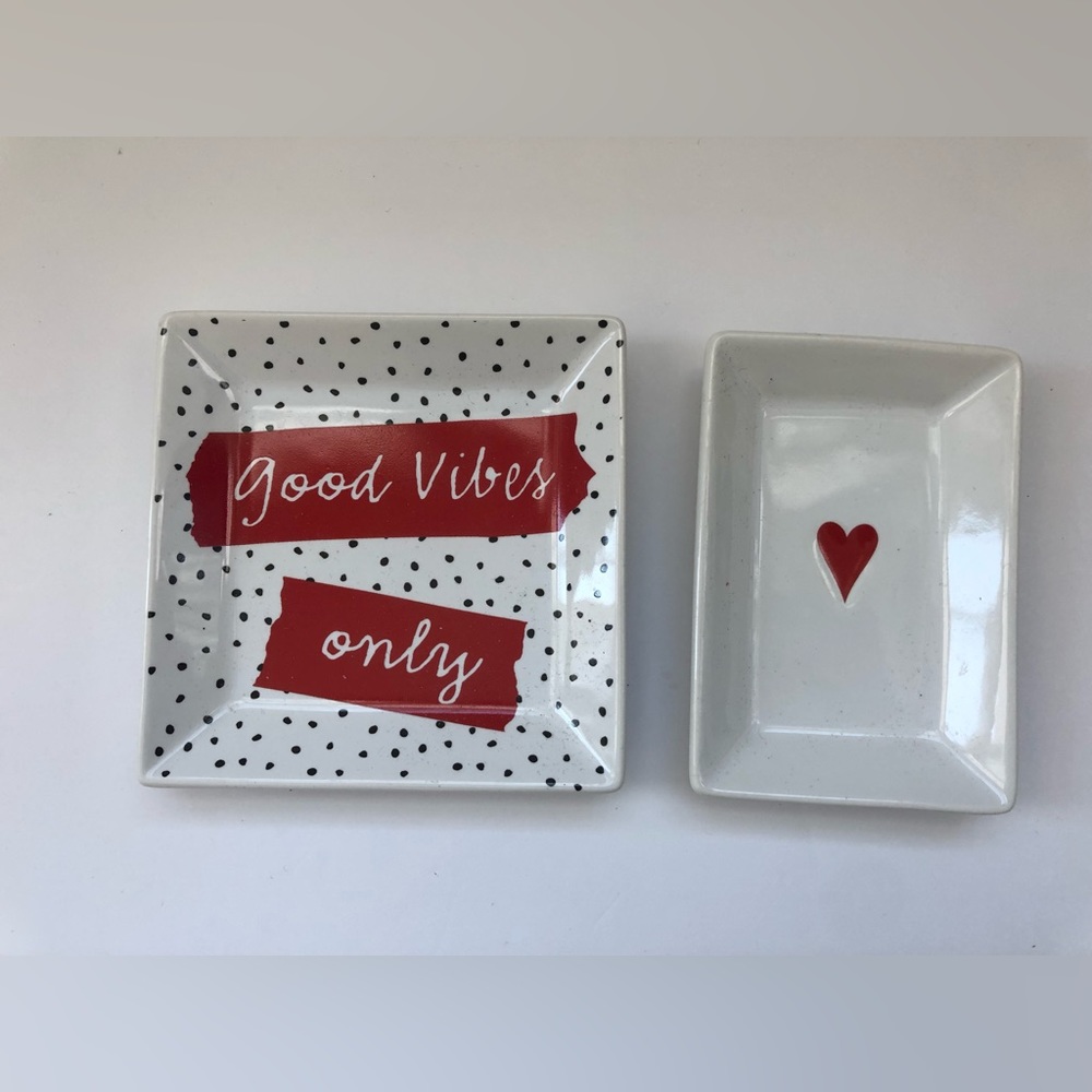 3/$20 - set of cute decorative dishes